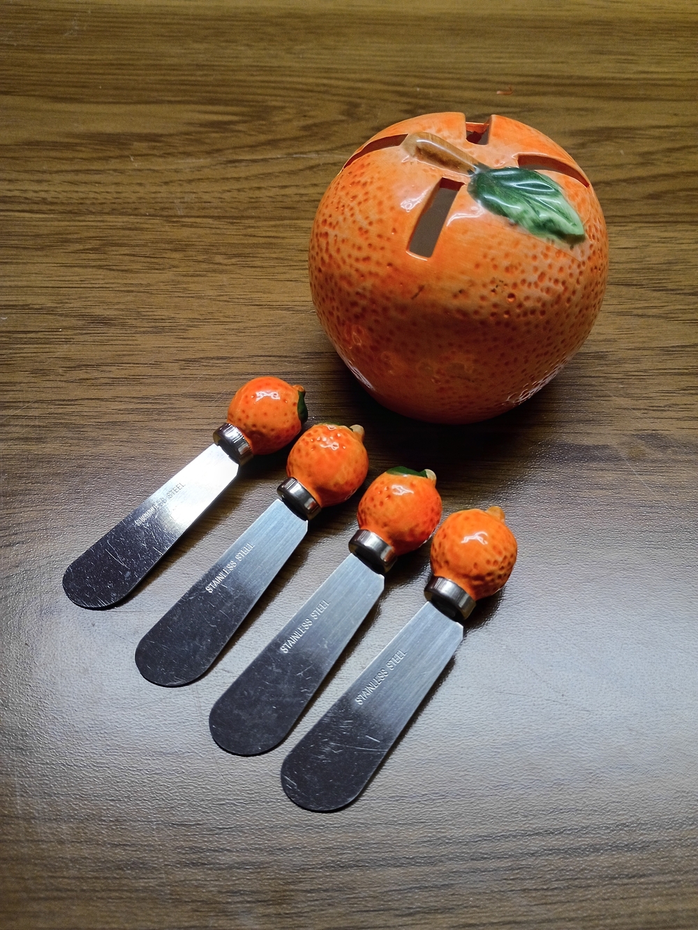 vintage 1960s or 1970s orange marmalade butter spreader - Picture 6 of 6